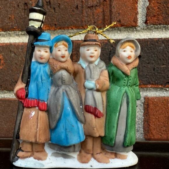 Vintage Christmas Carolers Ornament Made in Taiwan - Picture 1 of 5